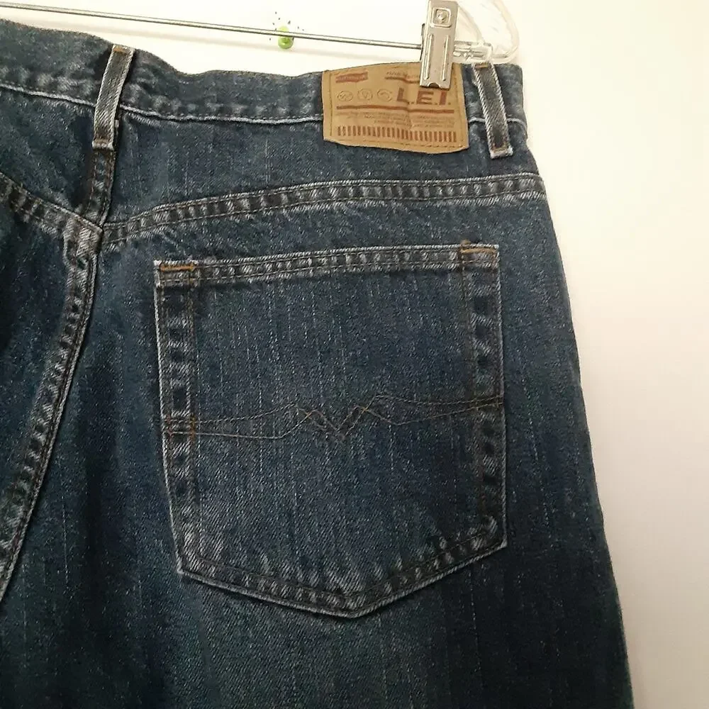 Mens The Original LEI Blue Denim Jeans Size 38x32 Distressed READ